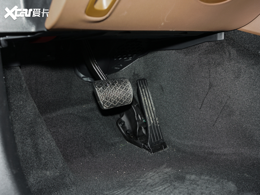 2022YE E 300 L \ӕr