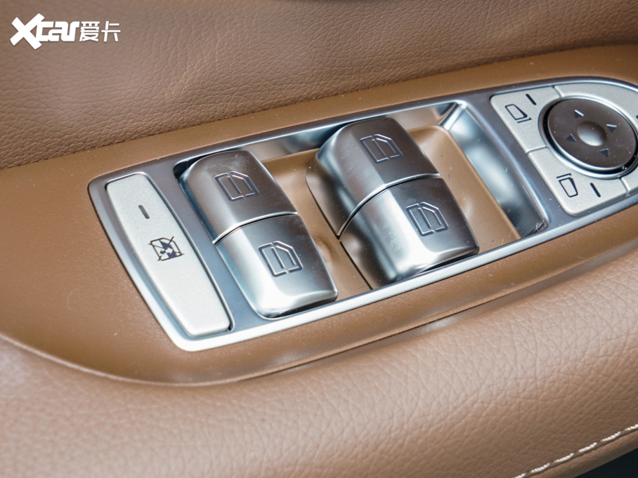 2022YE E 300 L \ӕr