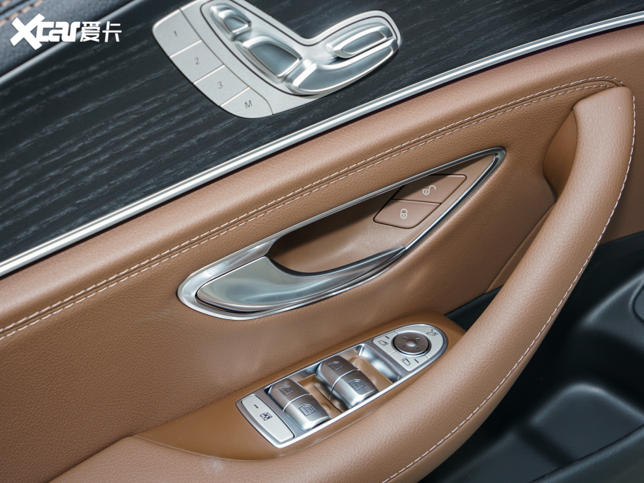 2022YE E 300 L \ӕr