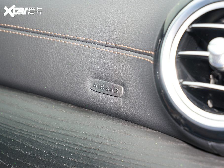 2022��YE�� E 300 L �\�ӕr����