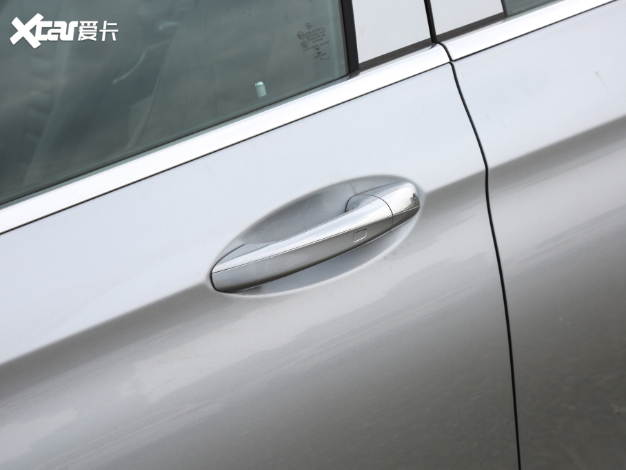 2022YE Ŀ E 300 L \ӺA