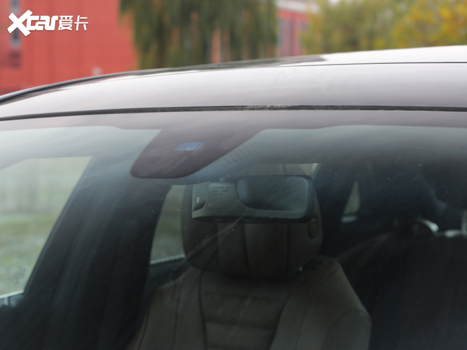 2022YE Ŀ E 300 L \ӺA