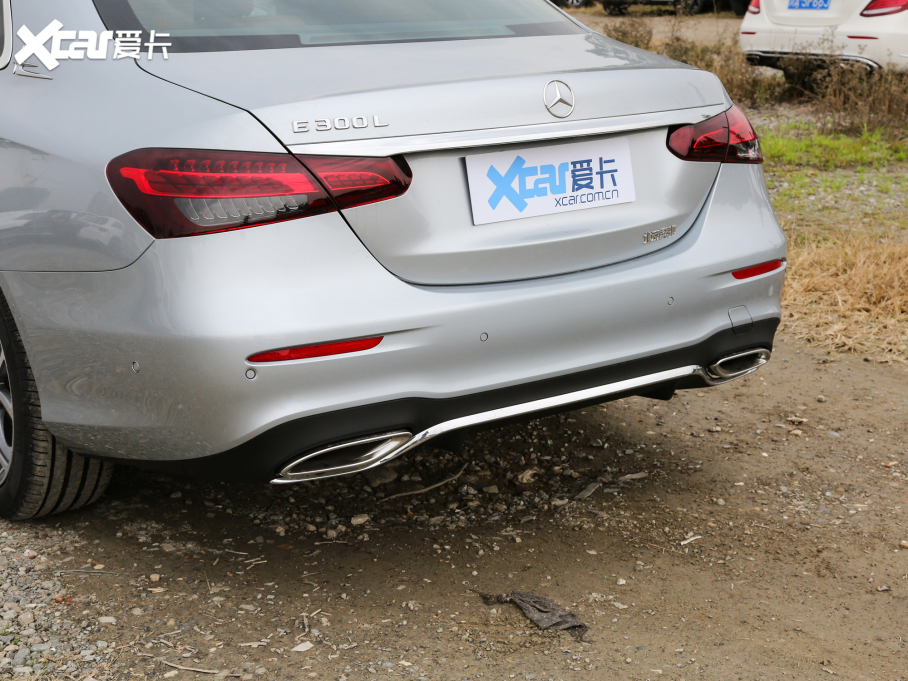 2022YE Ŀ E 300 L \ӺA