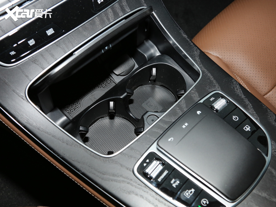 2022YE Ŀ E 300 L \ӺA