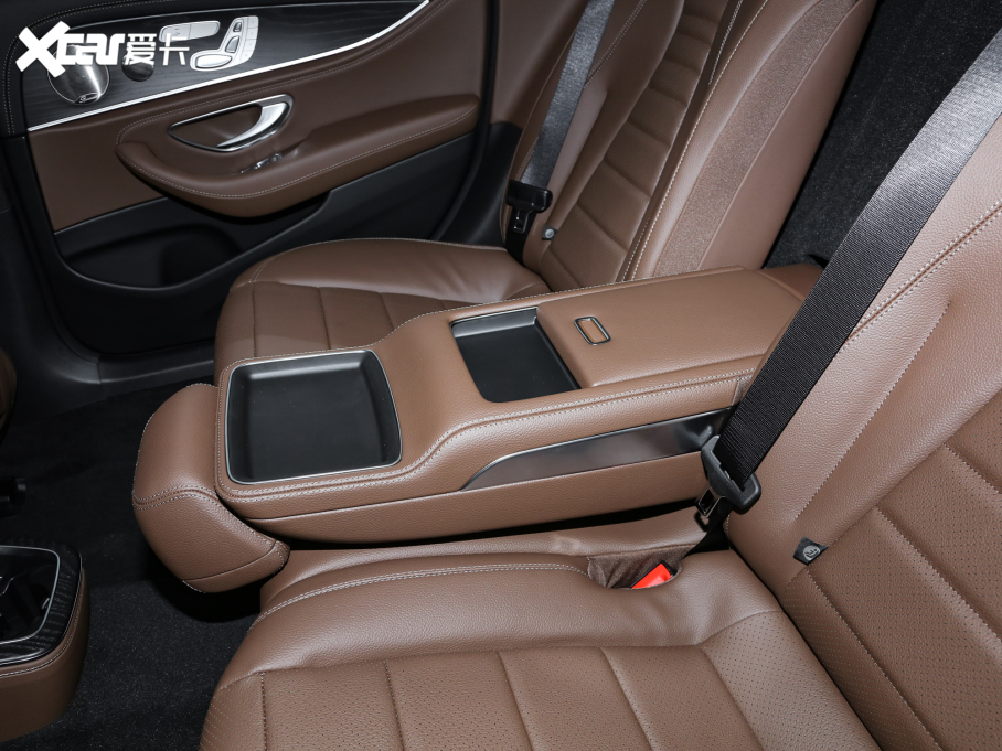 2022YE Ŀ E 300 L \ӺA