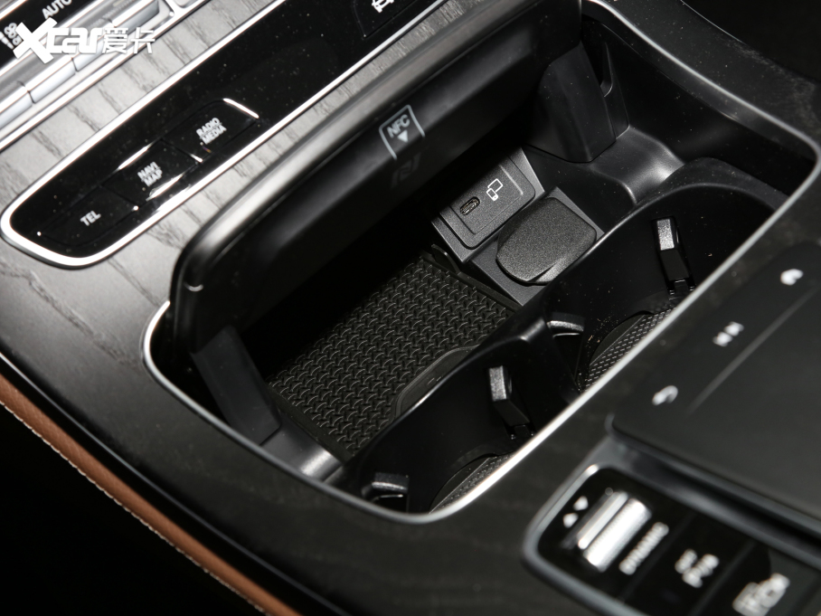 2022YE Ŀ E 300 L \ӺA