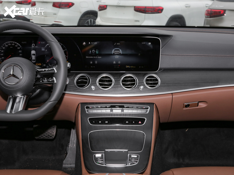 2022YE Ŀ E 300 L \ӺA