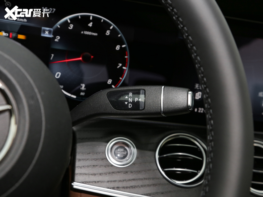 2022YE Ŀ E 300 L \ӺA