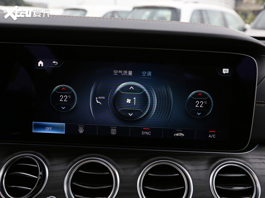 2022YE Ŀ E 300 L \ӺA