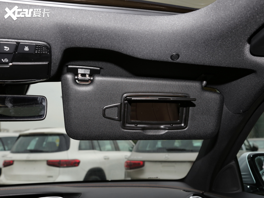 2022YE Ŀ E 300 L \ӺA