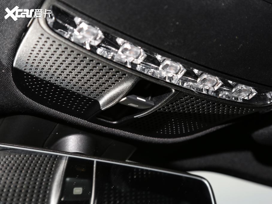 2022YE Ŀ E 300 L \ӺA