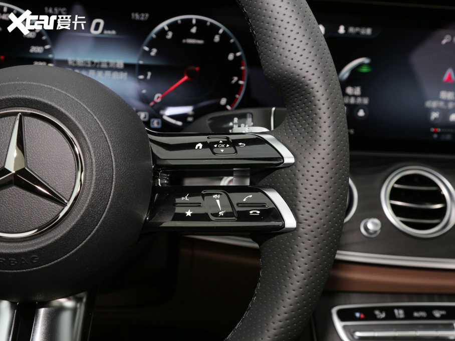 2022YE Ŀ E 300 L \ӺA