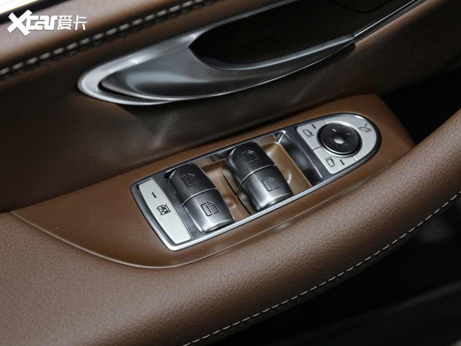 2022YE Ŀ E 300 L \ӺA