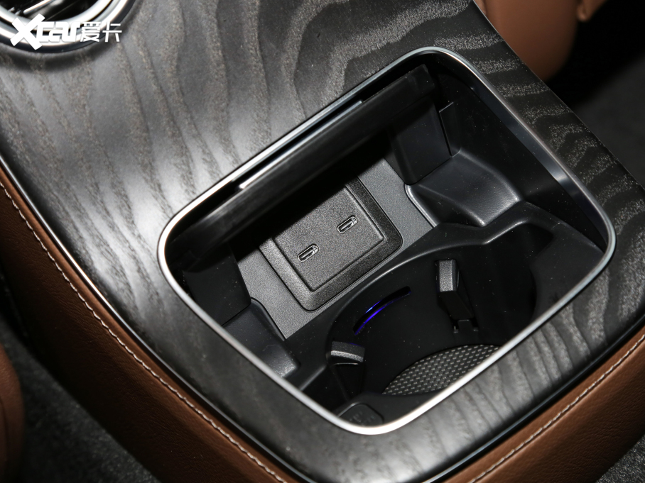 2022YE Ŀ E 300 L \ӺA