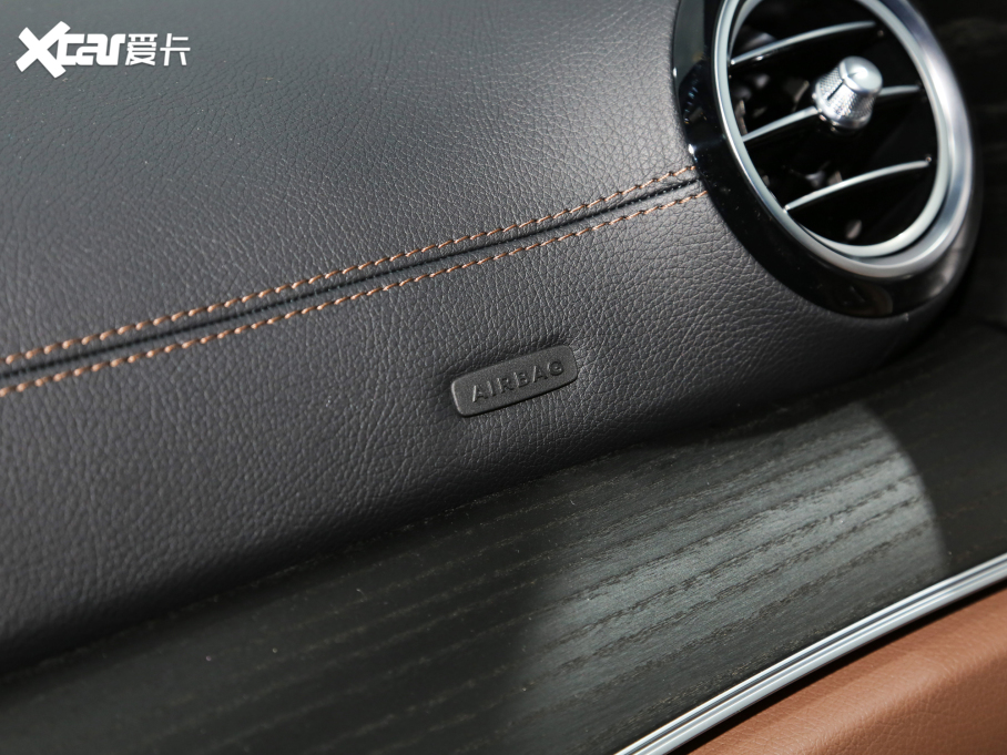 2022YE Ŀ E 300 L \(yn)ӺA