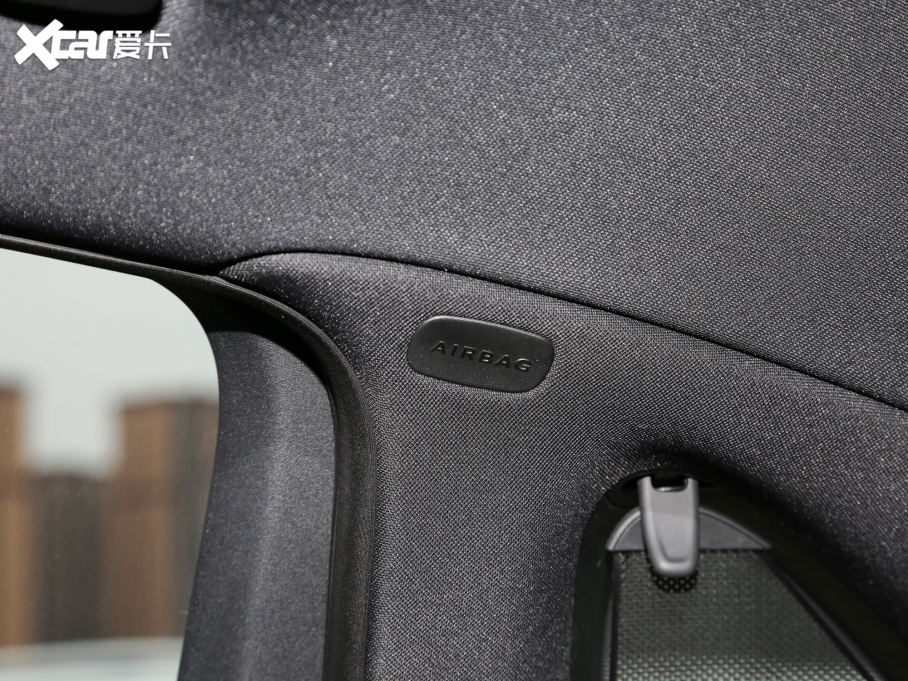 2022YE Ŀ E 300 L \ӺA