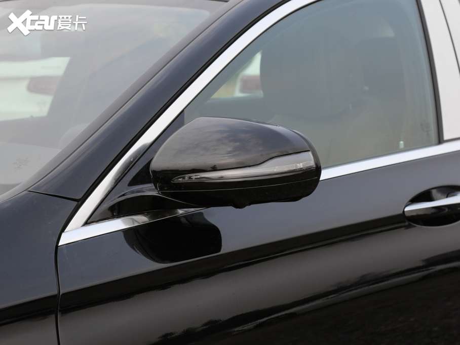 2022YE Ŀ E 300 L A