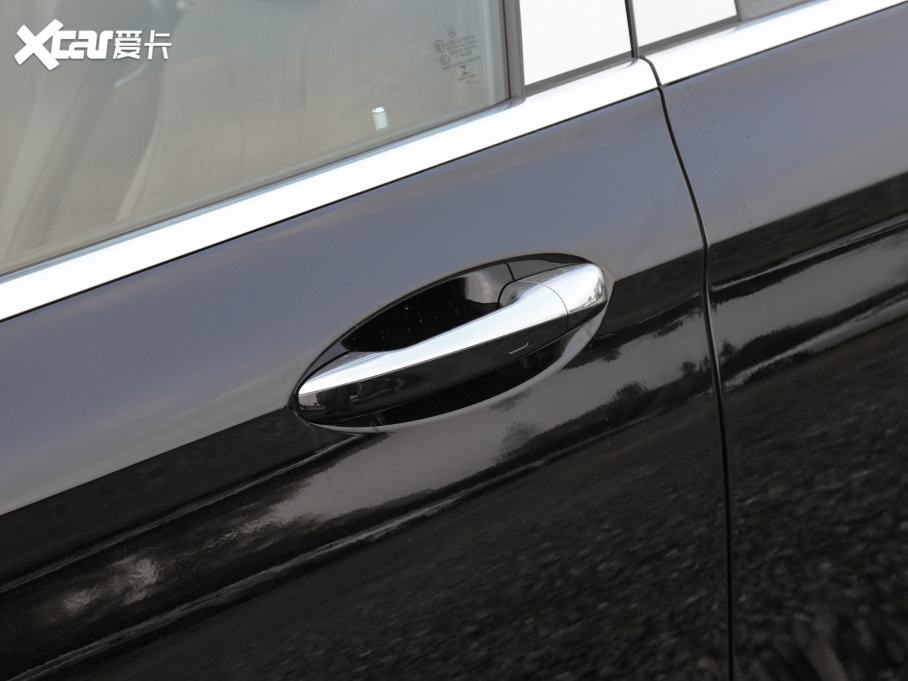 2022YE Ŀ E 300 L A