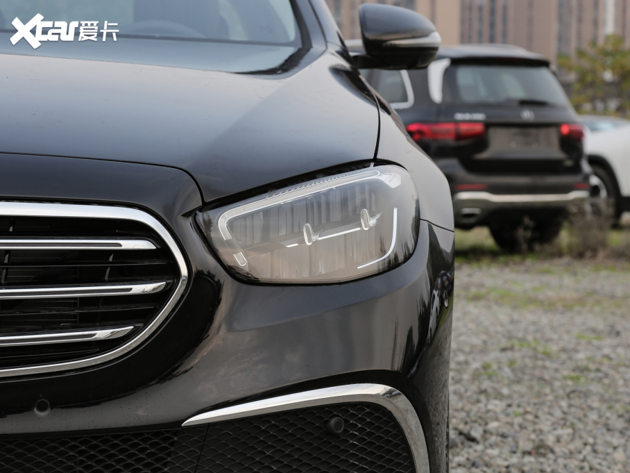 2022YE Ŀ E 300 L A