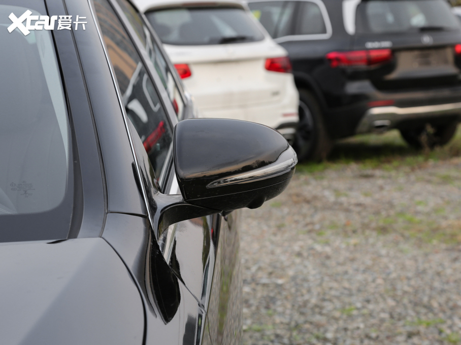 2022YE(j) Ŀ E 300 L A