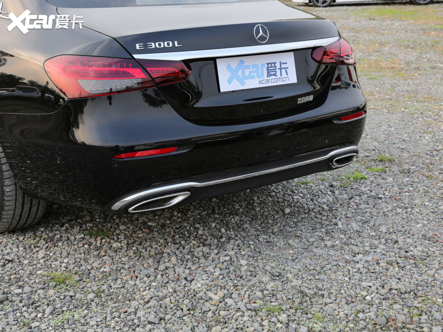 2022YE Ŀ E 300 L A