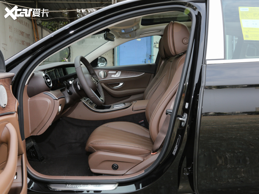 2022YE Ŀ E 300 L A