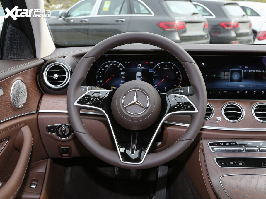 2022YE(j) Ŀ E 300 L A