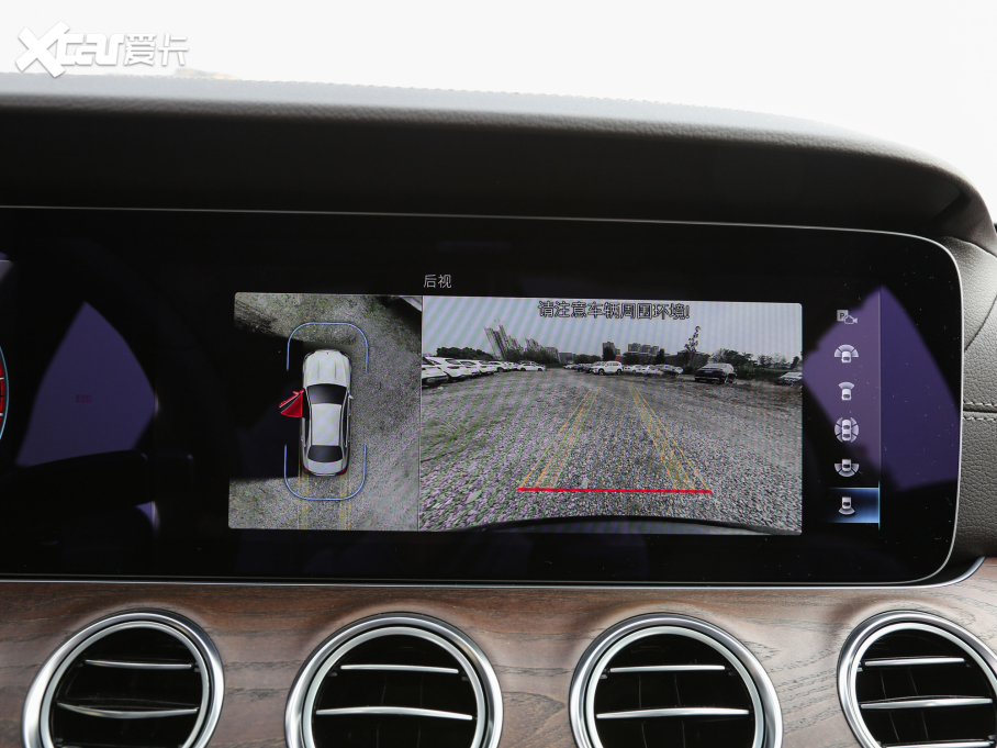 2022YE Ŀ E 300 L A