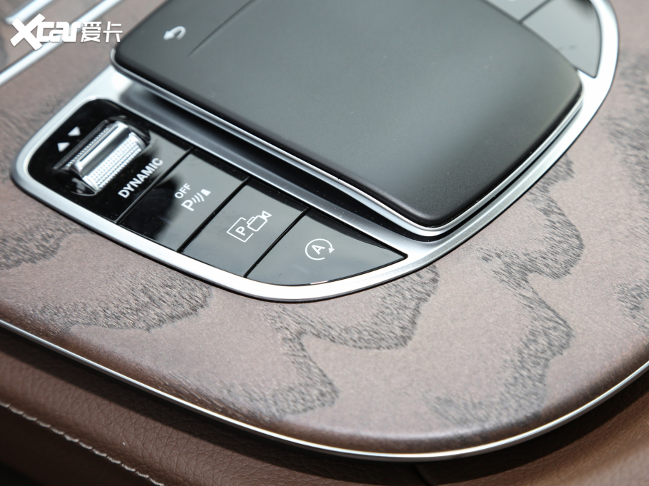 2022YE Ŀ E 300 L A