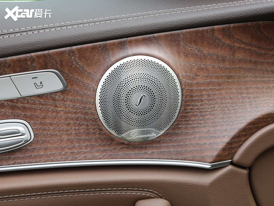 2022YE Ŀ E 300 L A