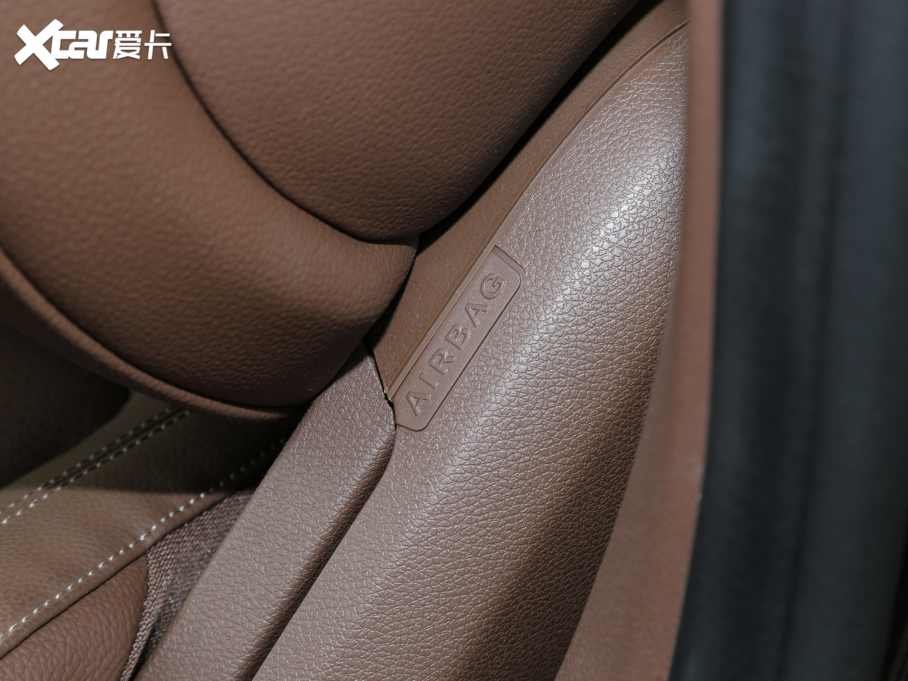 2022YE(j) Ŀ E 300 L A