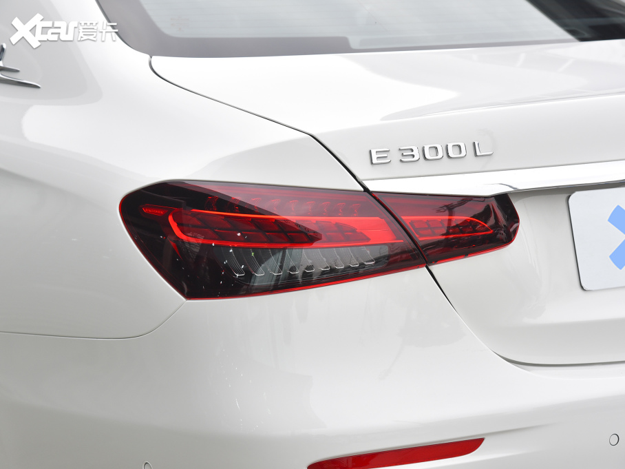 2022YE Ŀ E 300 L \F