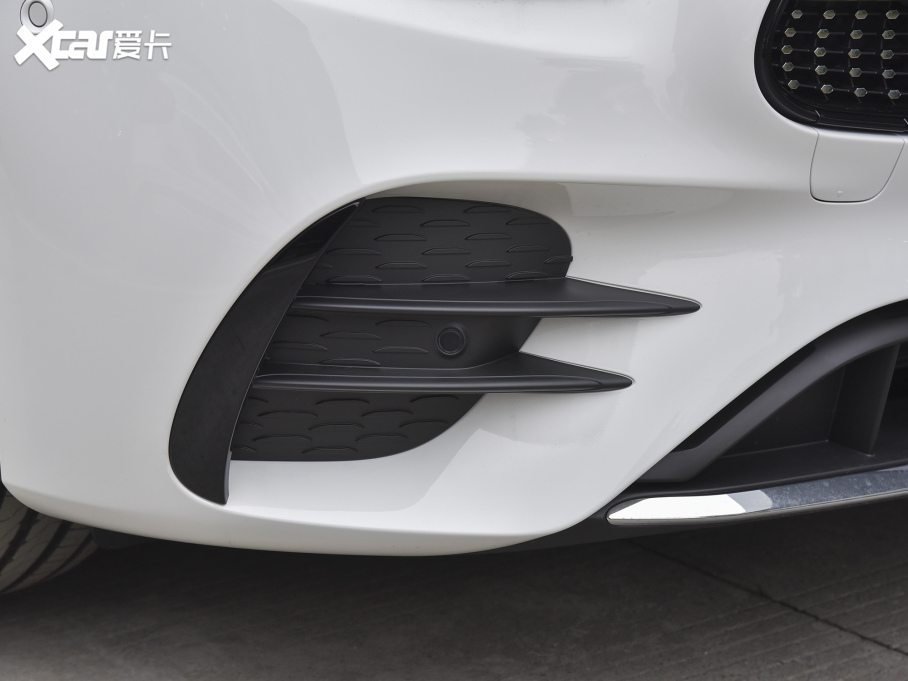 2022YE Ŀ E 300 L \F