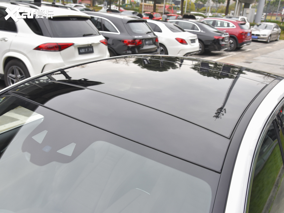 2022YE Ŀ E 300 L \F