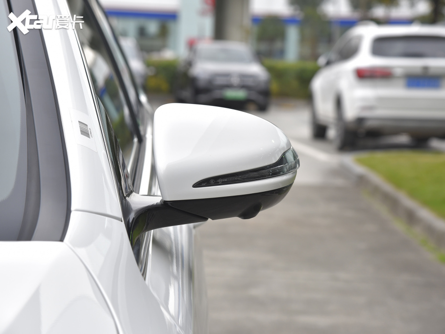 2022YE Ŀ E 300 L \F