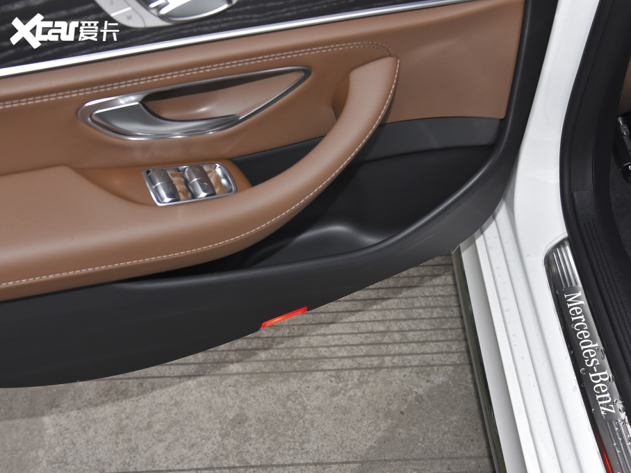 2022YE Ŀ E 300 L \F