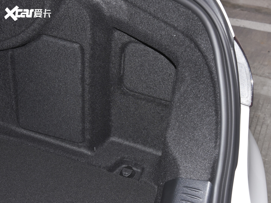 2022YE Ŀ E 300 L \F