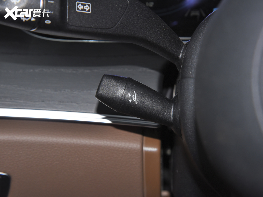 2022YE Ŀ E 300 L \F