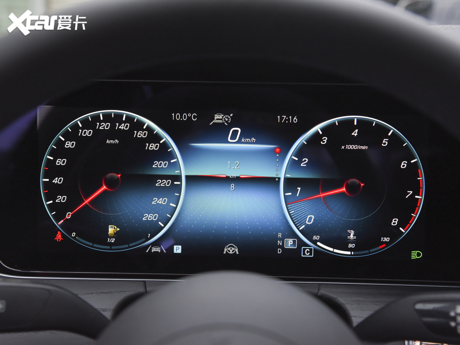 2022YE Ŀ E 300 L \F