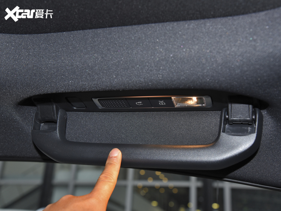 2022YE Ŀ E 300 L \F