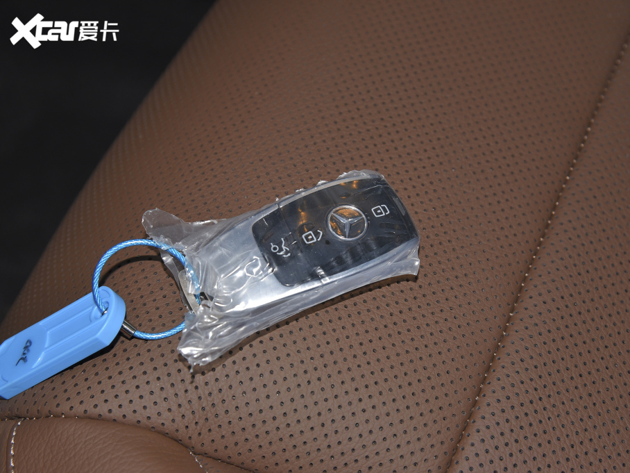 2022YE Ŀ E 300 L \F