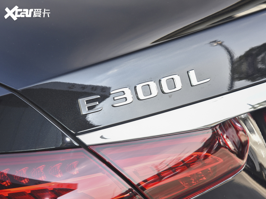 2022YE Ŀ E 300 L F