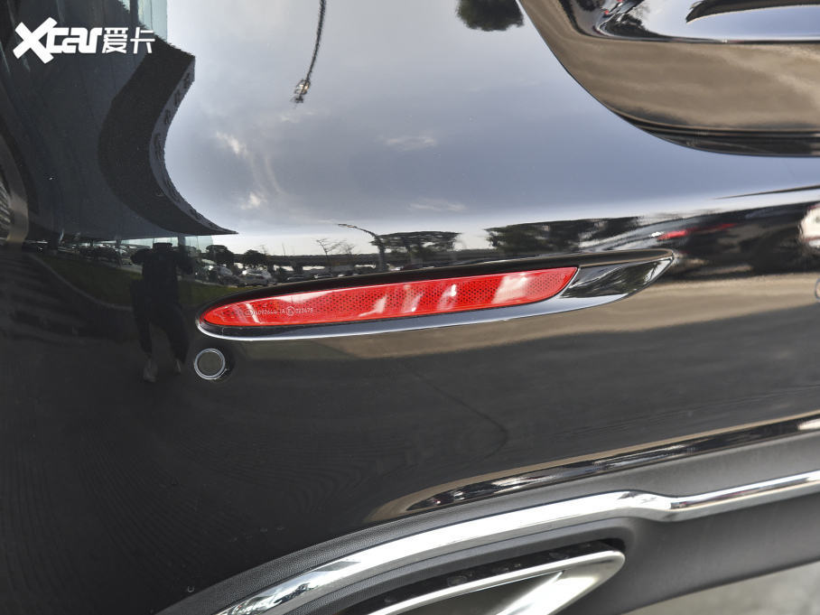 2022YE Ŀ E 300 L F