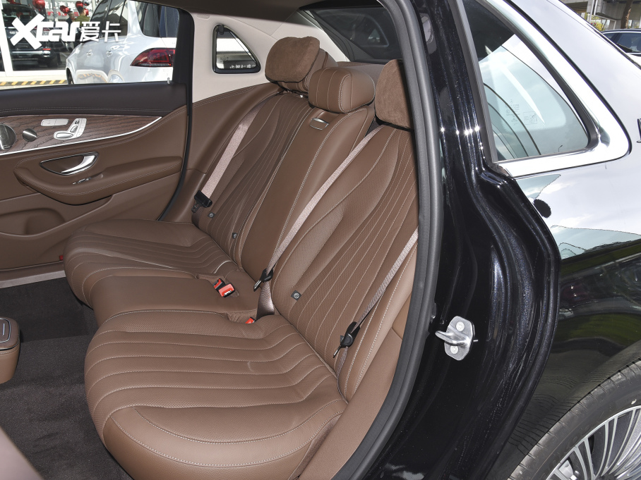 2022YE Ŀ E 300 L F