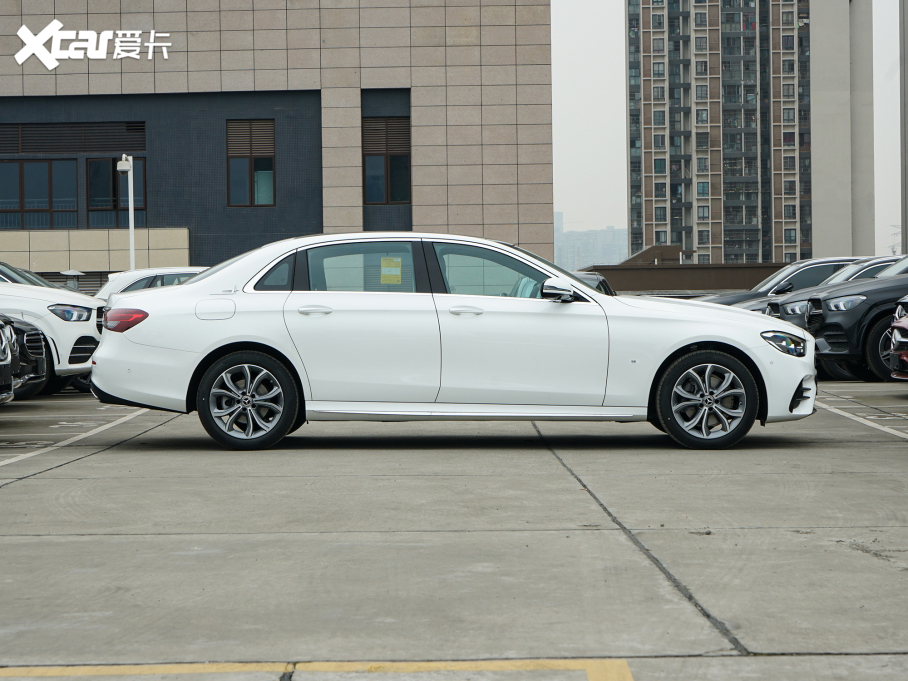 2022YE Ŀ E 300 L \ӕr