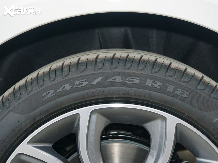 2022��YE�� �Ŀ� E 300 L �\�ӕr����