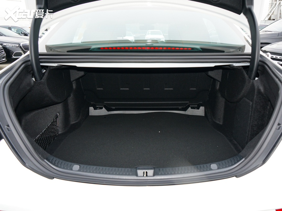 2022YE Ŀ E 300 L \ӕr