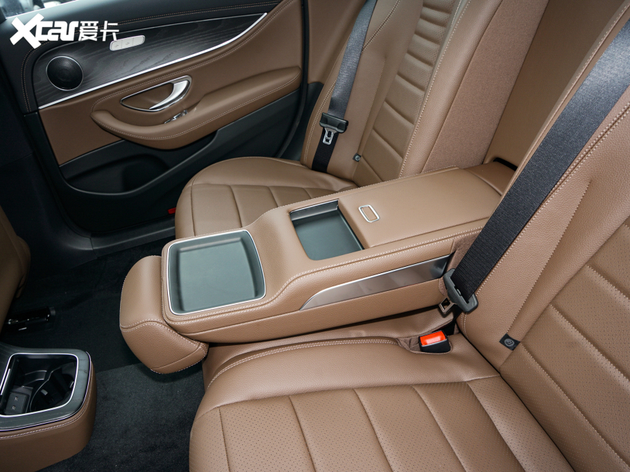 2022YE Ŀ E 300 L \ӕr