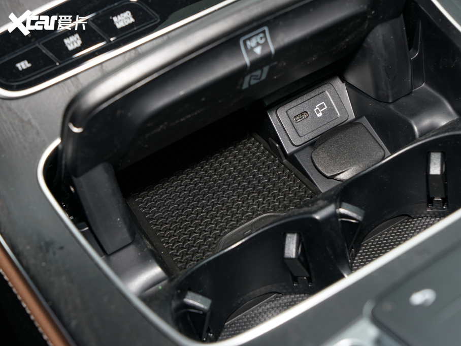 2022YE Ŀ E 300 L \ӕr