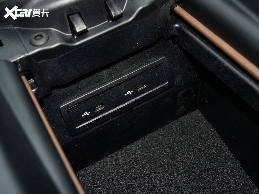 2022YE Ŀ E 300 L \ӕr